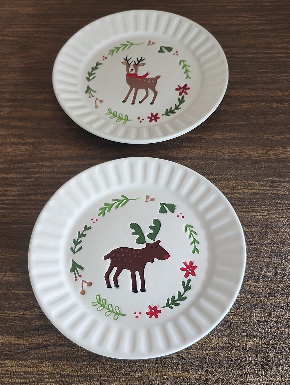 White Holiday Deer Ceramic Appetizer/ Dessert /Snack Plate - Set of 2
